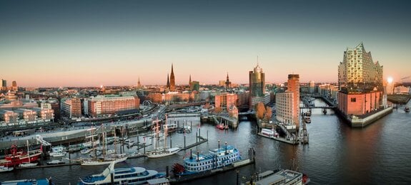 Blick auf den Hamburger Hafen